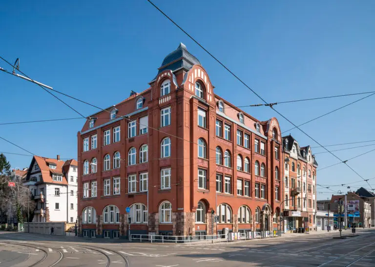Alte Zigarrenfabrik außen Referenz Elektroinstallation