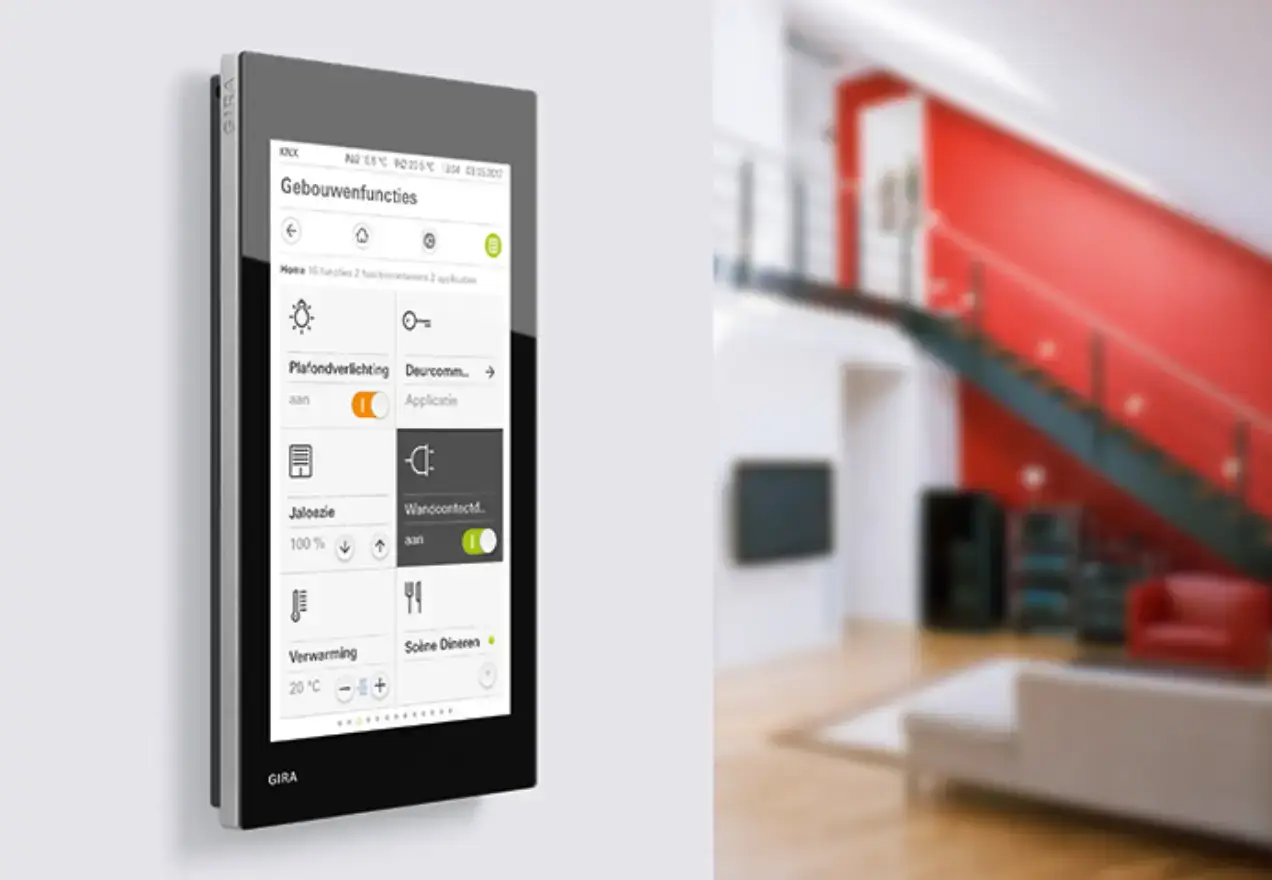 Smart Home Bedienpanel an Wand